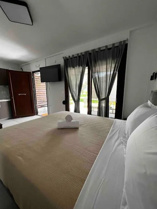 펜션 •Naiades Villas•Meliti• Ladhario