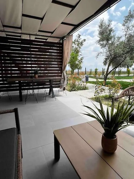 펜션 •Naiades Villas•Meliti• Ladhario